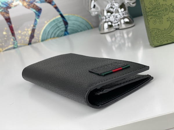 グッチ財布コピー内部構造